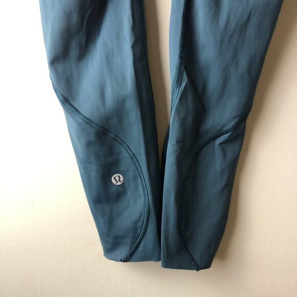 Lululemon ‘Run the Day’ 7/8 nulux tights - Picture 6 of 6